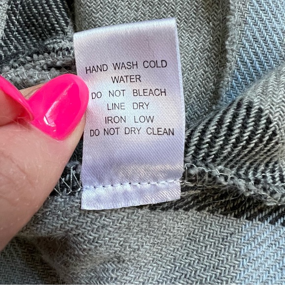 FAVLUX GRAY / BLACK / LIGHT BLUE PLAID WINDOW PANE DRAPE COAT SIZE SMALL - Picture 8 of 8